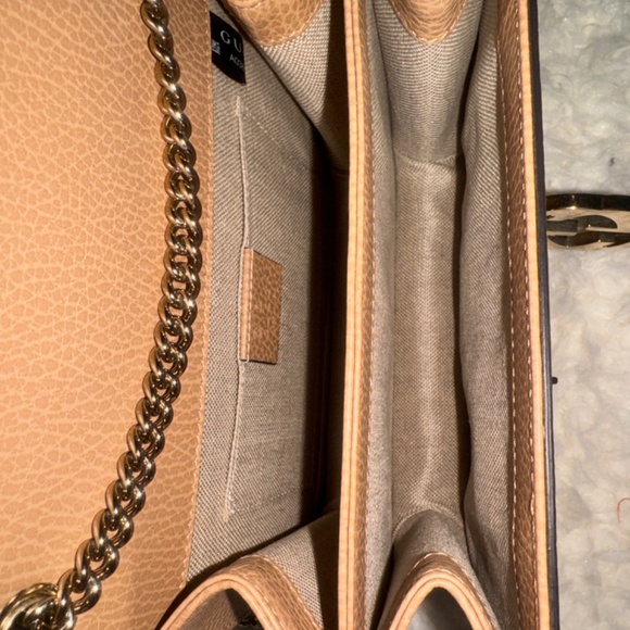 Gucci Interlocking G Small Leather Shoulder Bag - Picture 11 of 11